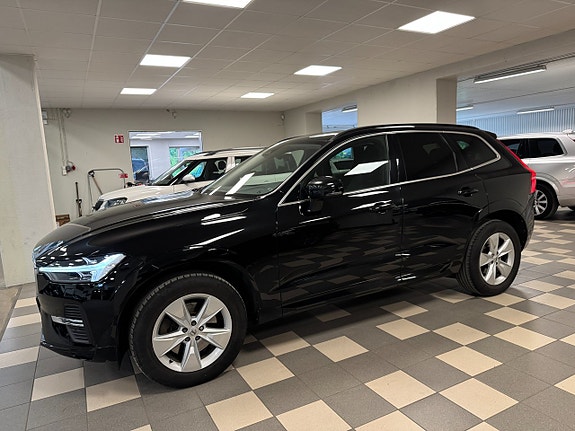 Volvo XC60 2 of 5