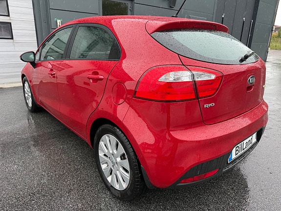 Kia Rio 5 of 5