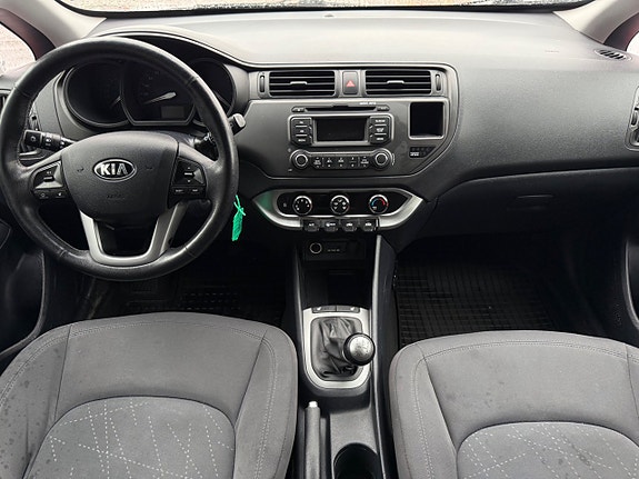 Kia Rio 8 of 10