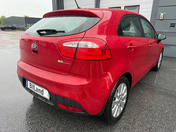 Kia Rio 6 of 10