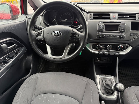 Kia Rio 9 of 10