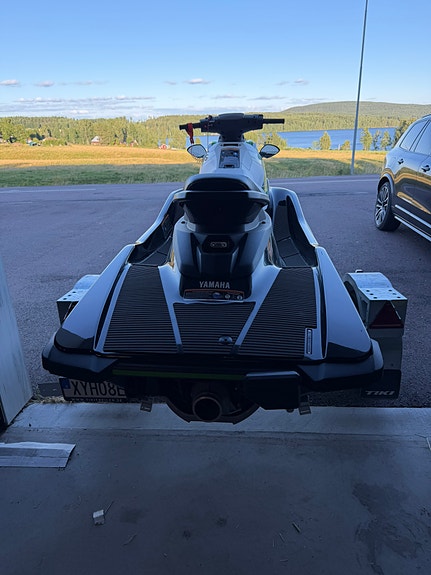 Yamaha WaveRunner EX Deluxe 2 of 4