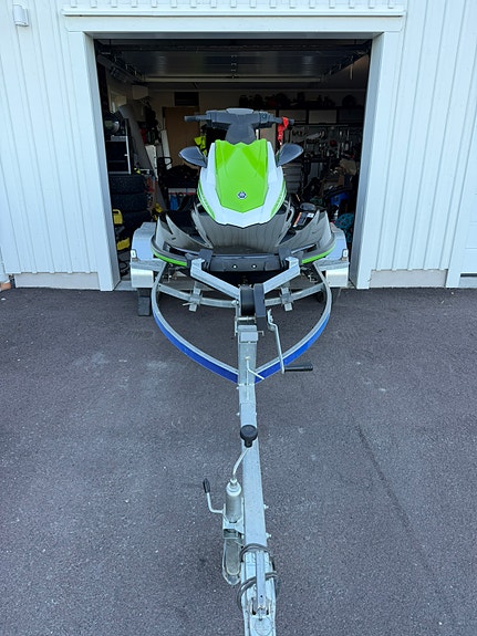 Yamaha WaveRunner EX Deluxe 3 of 4