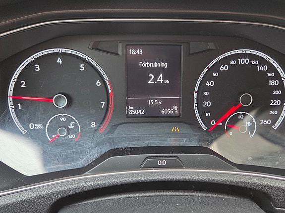 Volkswagen T-Roc 8 of 10