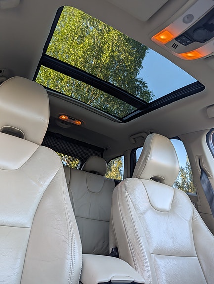 Volvo XC60 4 of 5