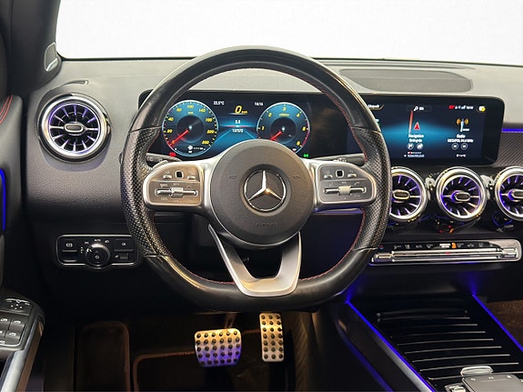 Mercedes-Benz GLB220 d 13 of 30