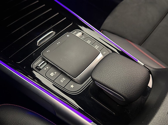 Mercedes-Benz GLB220 d 21 of 30