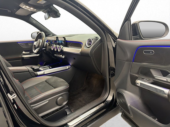 Mercedes-Benz GLB220 d 15 of 30