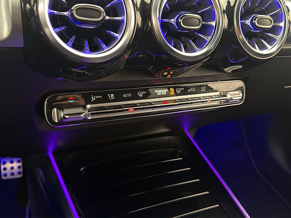 Mercedes-Benz GLB220 d 22 of 30