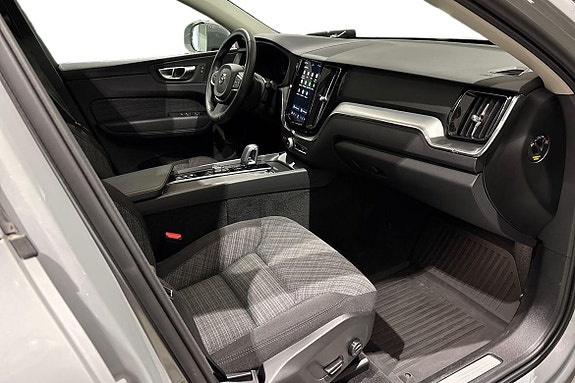 Volvo XC60 7 of 28