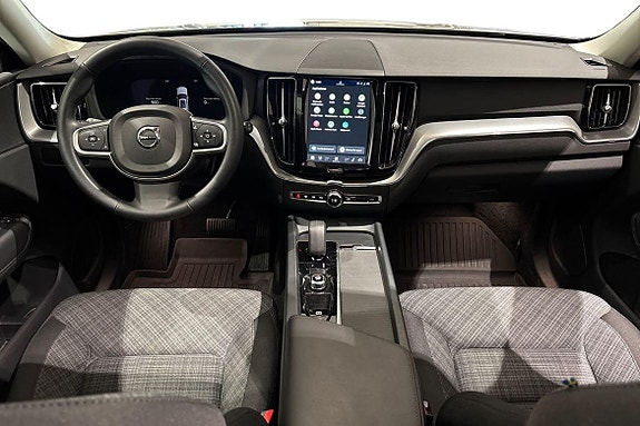 Volvo XC60 10 of 28