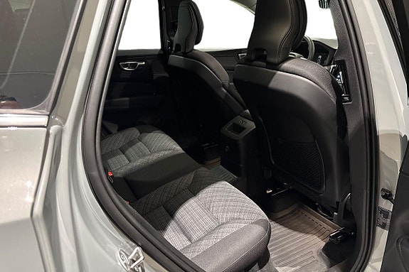 Volvo XC60 9 of 28