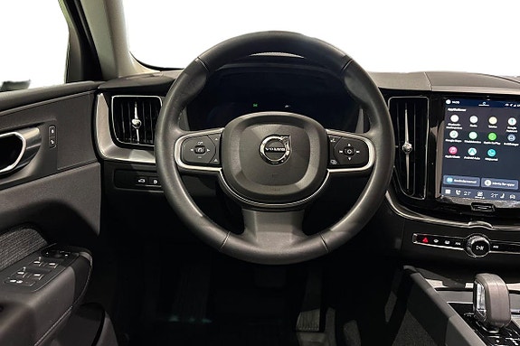 Volvo XC60 11 of 28