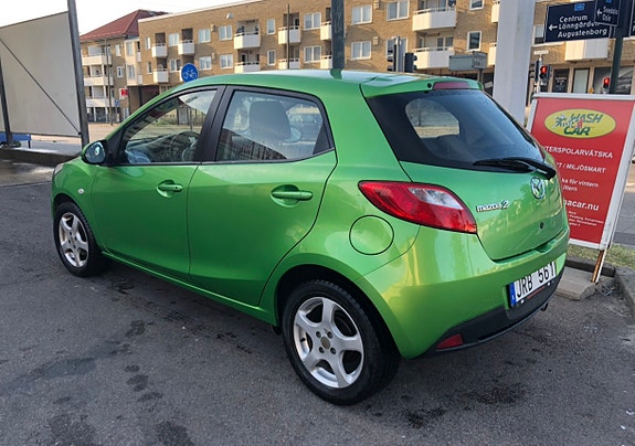 Mazda 2 2 of 6