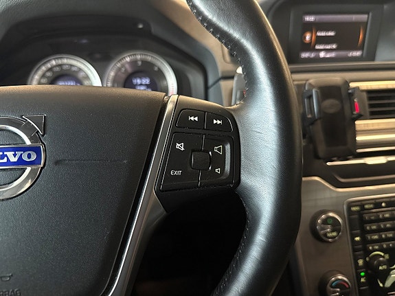 Volvo XC70 14 of 21
