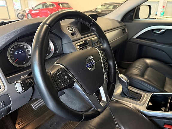 Volvo XC70 12 of 21