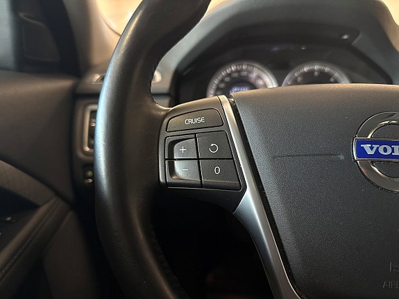 Volvo XC70 13 of 21
