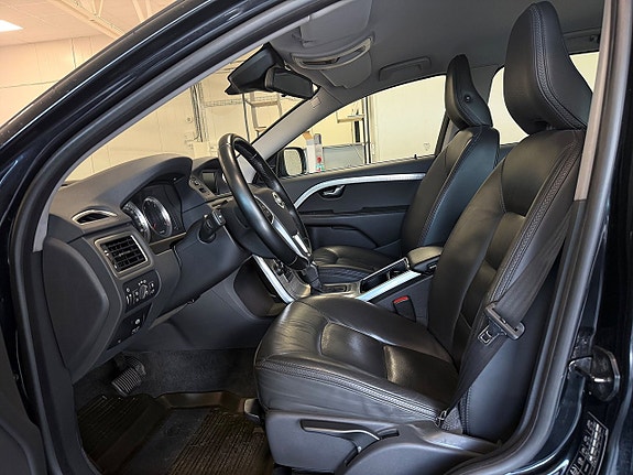 Volvo XC70 3 of 21