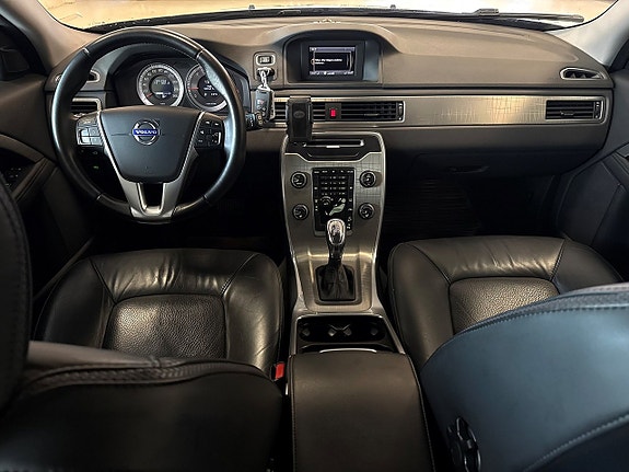 Volvo XC70 6 of 21