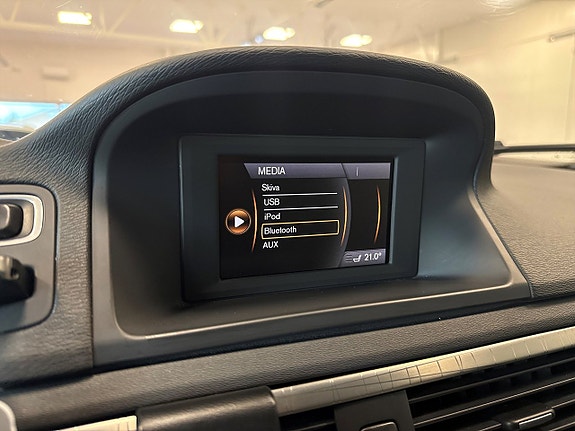 Volvo XC70 10 of 21