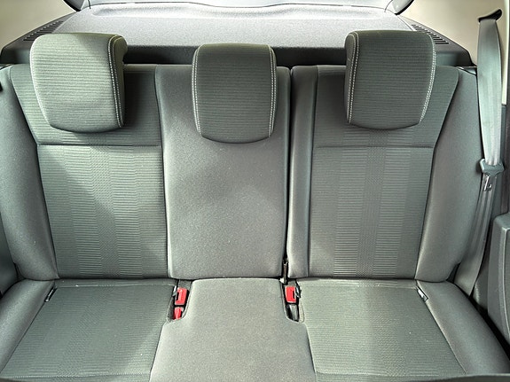 Renault Clio 9 of 11
