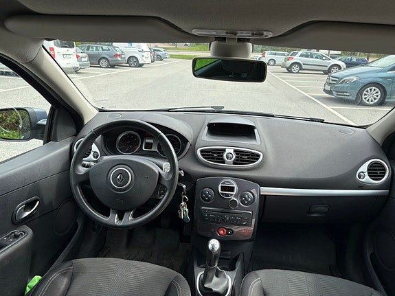 Renault Clio 6 of 11