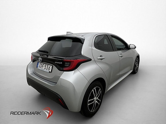 Toyota Yaris 8 of 30