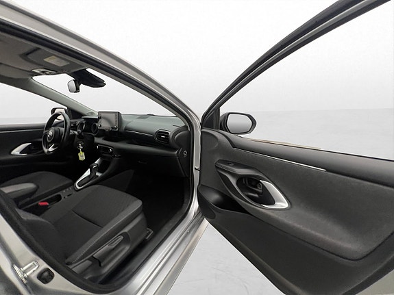 Toyota Yaris 15 of 30