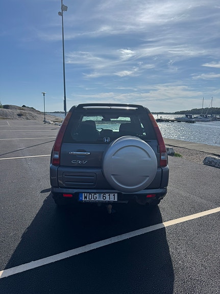 Honda CR-V 2 of 5