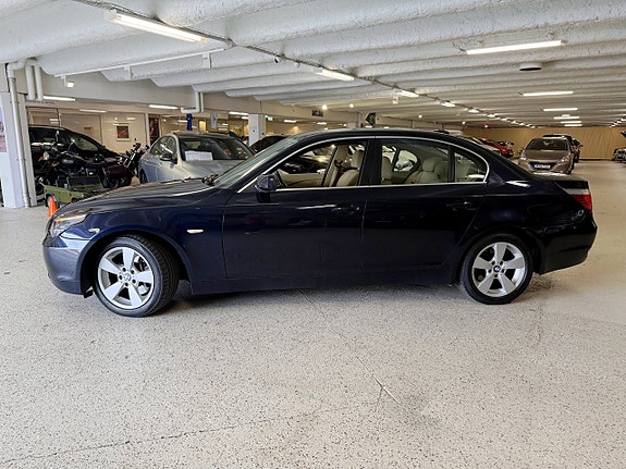 BMW 530xd 2 of 5