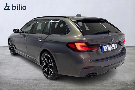 BMW 530e 2 of 5