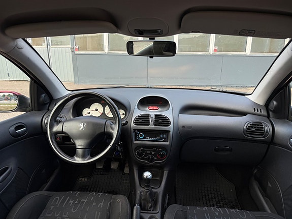 Peugeot 206 SW 16 of 24