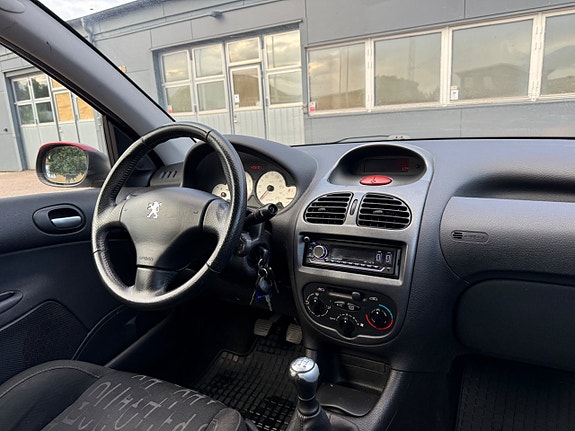 Peugeot 206 SW 17 of 24