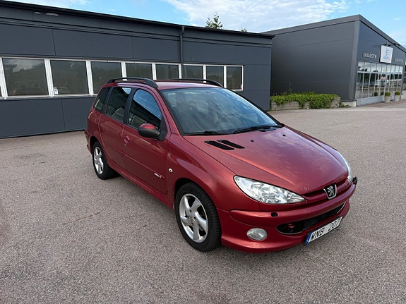 Peugeot 206 SW 4 of 5