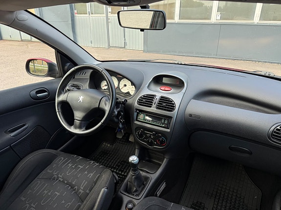 Peugeot 206 SW 15 of 24