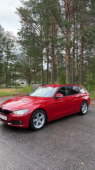 BMW 320d 3 of 5