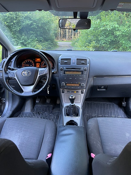 Toyota Avensis 7 of 7