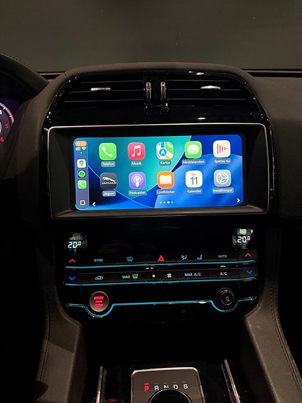 Jaguar F-PACE 13 of 16