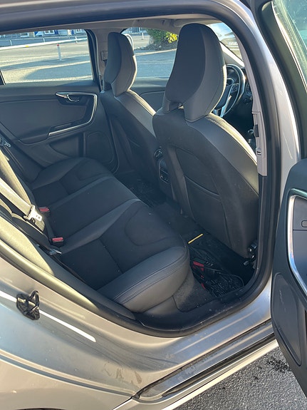 Volvo V60 7 of 7