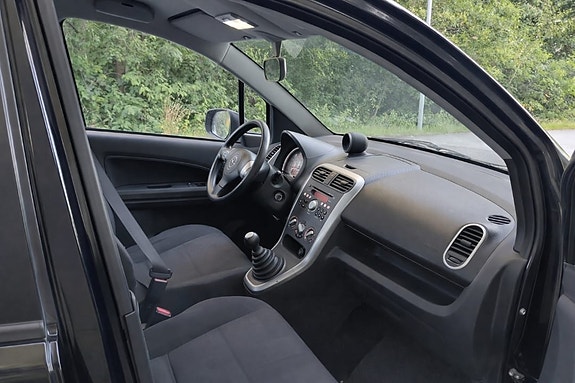 Opel Agila 5 of 5