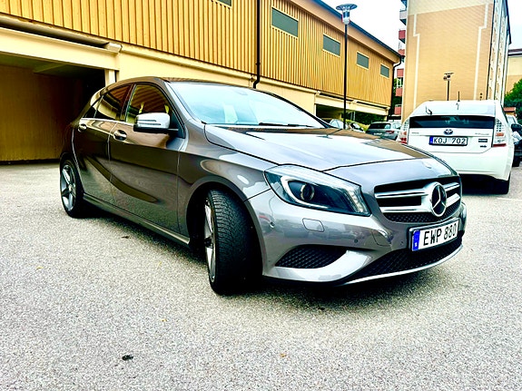Mercedes-Benz A180 3 of 10