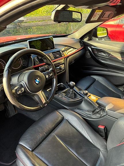 BMW 328i 5 of 5