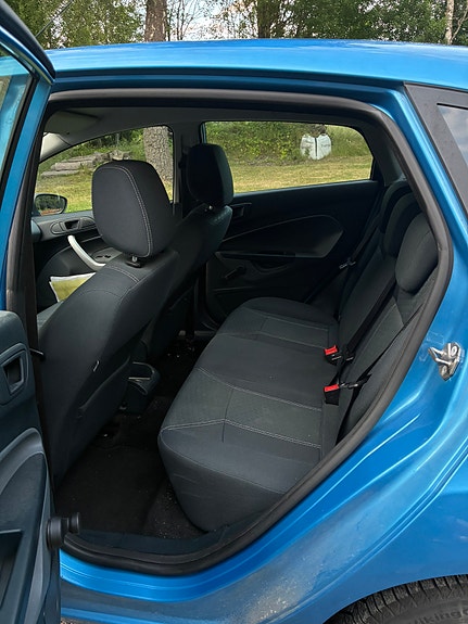Ford Fiesta 7 of 8