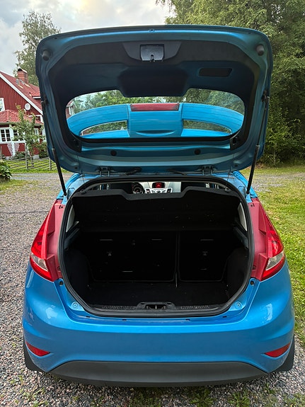 Ford Fiesta 6 of 8