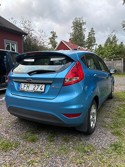 Ford Fiesta 3 of 8