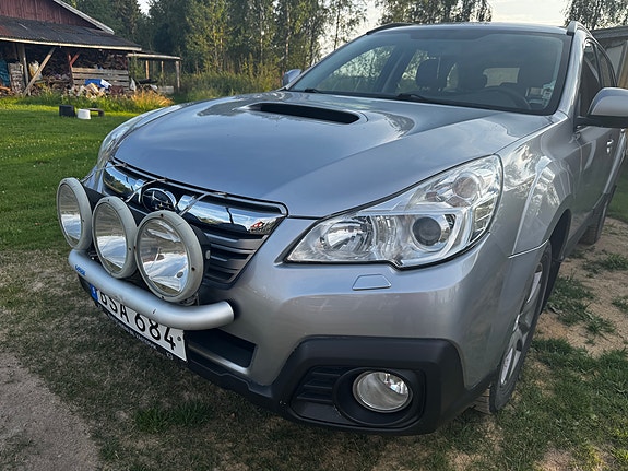 Subaru Outback 4 of 5