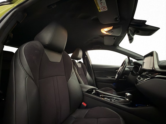 Toyota C-HR 11 of 30