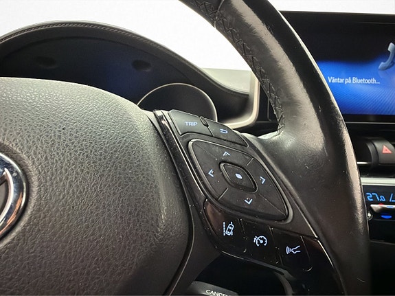 Toyota C-HR 17 of 30