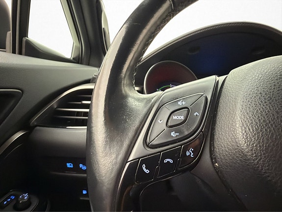 Toyota C-HR 16 of 30