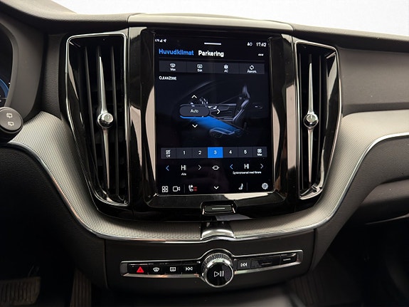 Volvo XC60 20 of 27